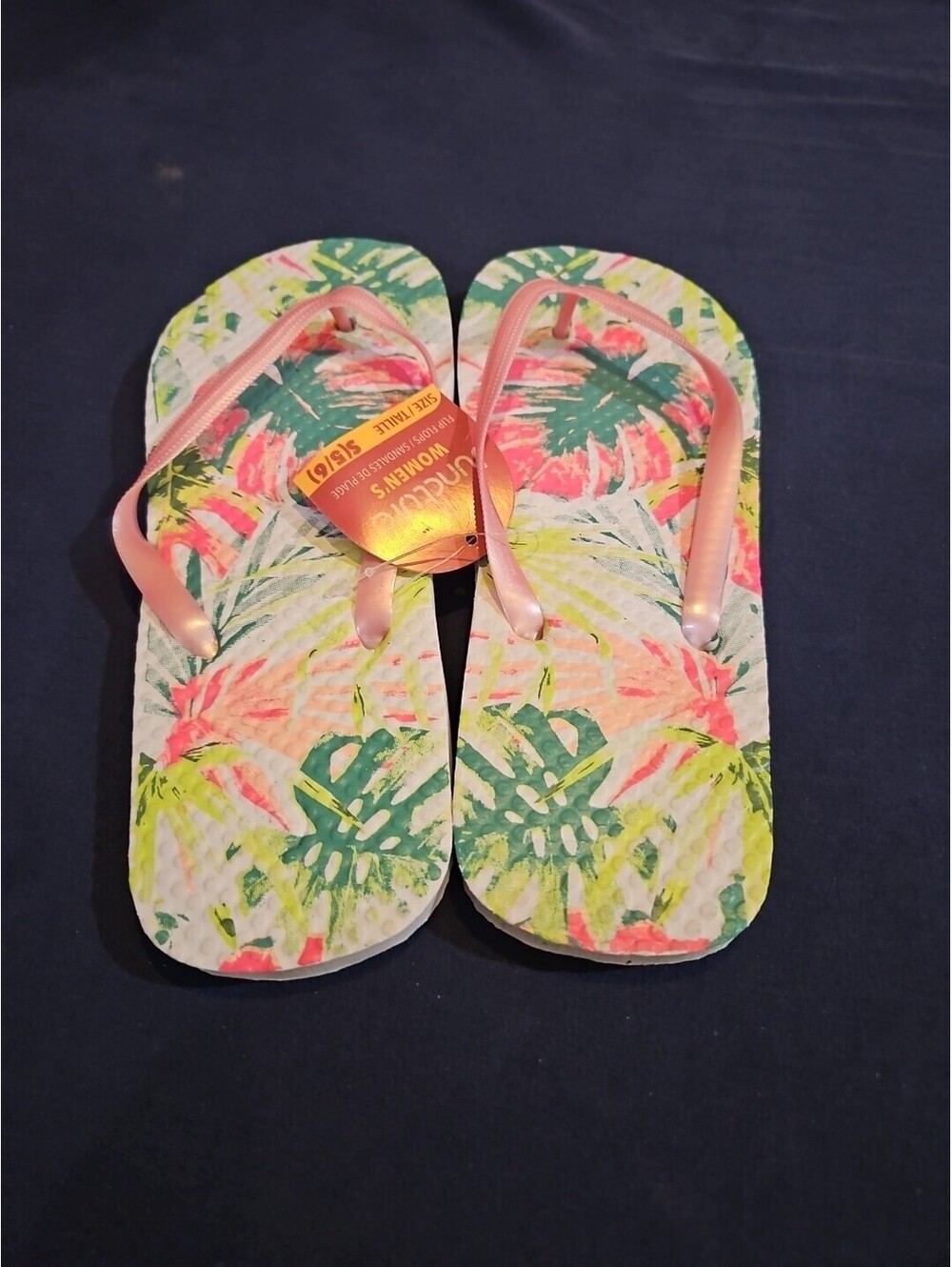 Women’s Juncture Flip Flops Small (5/6) New!